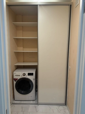 Купить двухкомнатную квартиру в Ростовской области. Вариант № 6154108, 10, площадь -  квм, цена 13700000 рублей