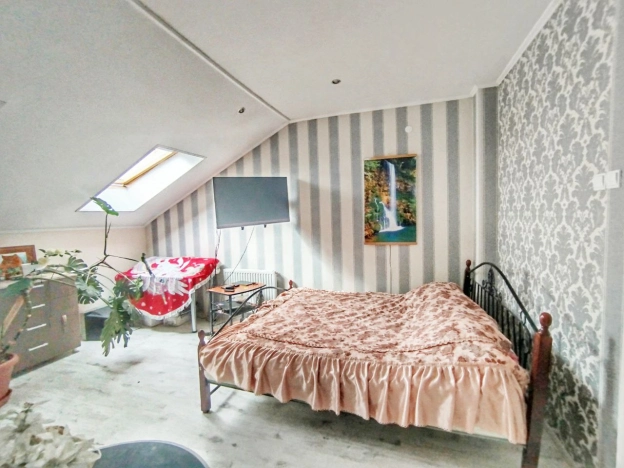 Купить четырехкомнатную квартиру в Калининградской области. Вариант № 453723, 15, площадь -  квм, цена 11000000 рублей