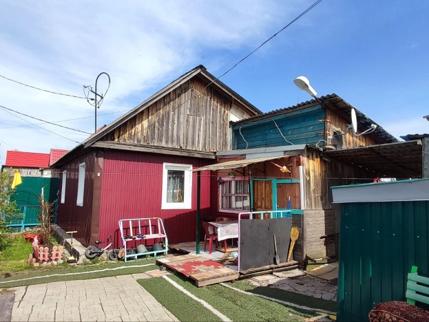 Купить дом на улице Набережная в Тюменской области. Вариант № 32043, 4, площадь -  квм, цена 3950000 рублей