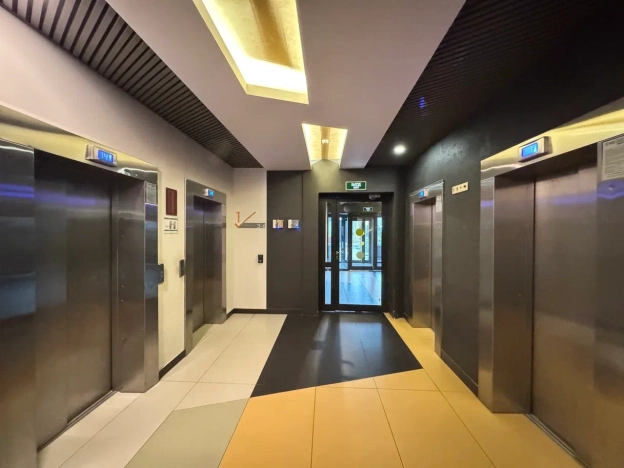 Купить квартиру в Москве. Вариант № 8685397, 16, площадь - квм, цена 14000000 рублей