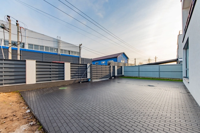 Купить дом в Москве. Вариант № 9823242, 5, площадь - квм, цена 35000000 рублей