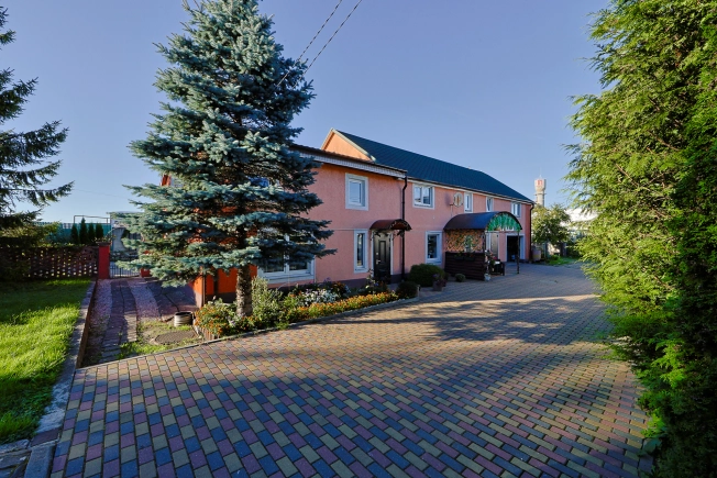 Купить четырехкомнатную квартиру в районе Московский в Калининграде. Вариант № 8560234, 35, площадь -  квм, цена 17999999 рублей