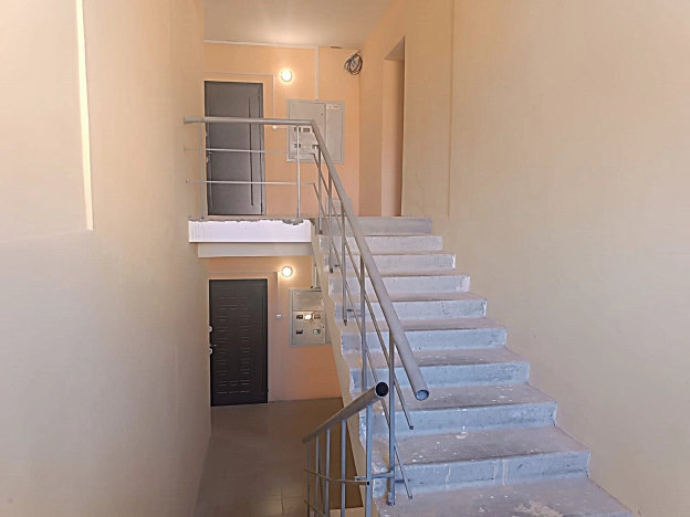 Купить однокомнатную квартиру на вторичке на улице Песчаный переулок в Владимирской области. Вариант № 44995, 14, площадь -  квм, цена 2850000 рублей