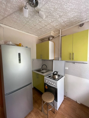 Купить однокомнатную квартиру в районе Кировский в Волгограде. Вариант № 2082372, 3, площадь -  квм, цена 2749000 рублей