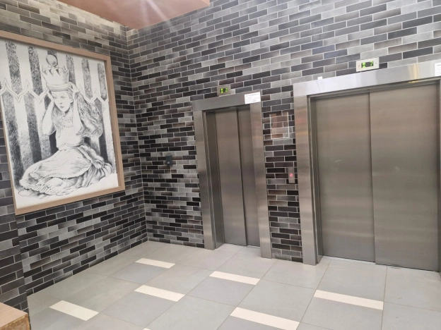 Купить четырехкомнатную квартиру у метро Верхние Котлы в Москве. Вариант № 7222340, 39, площадь - квм, цена 33950000 рублей