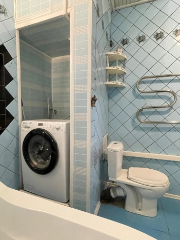 Купить квартиру в Москве. Вариант № 3215975, 38, площадь - квм, цена 64000000.0000 рублей