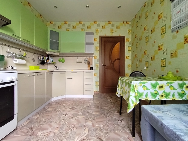 Снять квартиру в Тобольске. Вариант № 1615900, 6, площадь -  квм, цена 45000 рублей