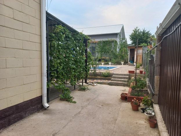 Купить дом на улице Гранатовая в Краснодарском крае. Вариант № 1592055, 6, площадь -  квм, цена 12200000 рублей