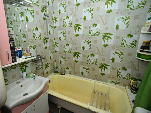 Купить трехкомнатную квартиру в Новосибирской области. Вариант № 7970236, 7, площадь -  квм, цена 7100000 рублей