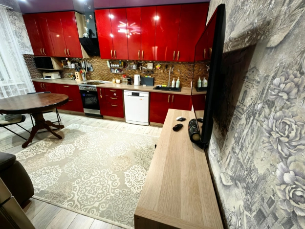 Купить двухкомнатную квартиру на улице Петухова в Новосибирске. Вариант № 25718, 9, площадь -  квм, цена 4900000 рублей