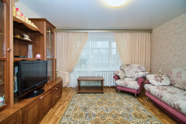 Купить двухкомнатную квартиру на улице Пожарского в Суздале. Вариант № 10115592, 8, площадь -  квм, цена 2400000 рублей