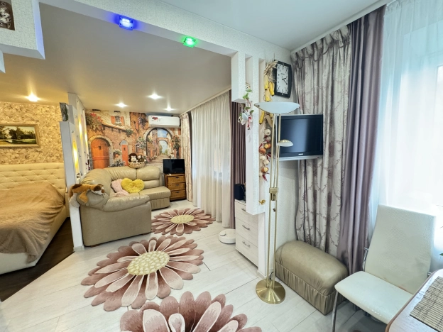 . Вариант № 3046186, 10, площадь - 42.7 квм, цена 6999900 рублей