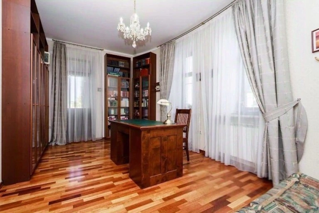 Купить трехкомнатную квартиру в Республике Марий эл. Вариант № 22407, 13, площадь -  квм, цена 43000000 рублей