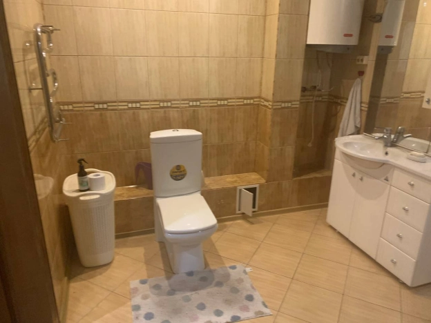 Купить четырехкомнатную квартиру в Вологде. Вариант № 3445, 34, площадь -  квм, цена 19700000 рублей