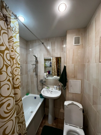 Купить однокомнатную квартиру на улице Чкалова в Элисте. Вариант № 6644, 3, площадь -  квм, цена 4100000 рублей