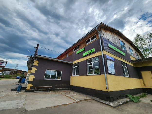 Купить торговые помещения в Сыктывкаре. Вариант № 23597, 2, площадь -  квм, цена 11900000 рублей