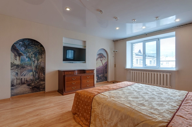 Купить четырехкомнатную квартиру в Вологде. Вариант № 53857, 33, площадь -  квм, цена 16900000 рублей