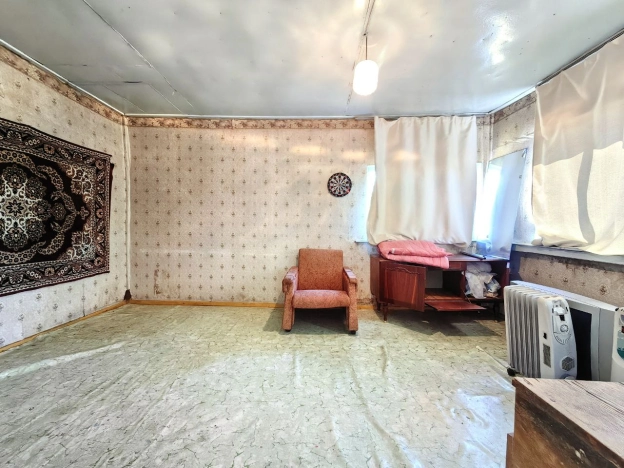 Купить земельный участок в Южно-Сахалинске. Вариант № 2461164, 15, площадь -  квм, цена 1600000 рублей