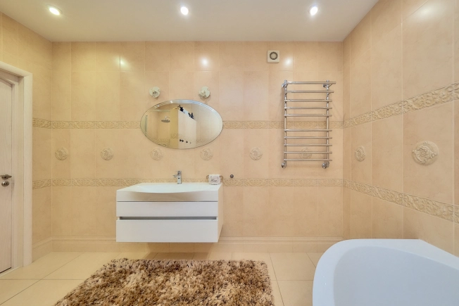 Купить двухкомнатную квартиру в районе Железнодорожный в Рязани. Вариант № 3975570, 14, площадь -  квм, цена 13850000 рублей