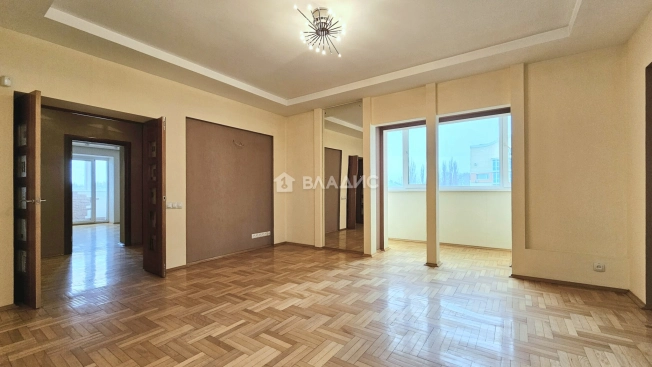 Купить квартиру в Липецкой области. Вариант № 5865702, 8, площадь -  квм, цена 7990000 рублей