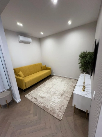 Купить двухкомнатную квартиру на улице Кожевенная в Краснодаре. Вариант № 37102, 6, площадь -  квм, цена 15500000 рублей