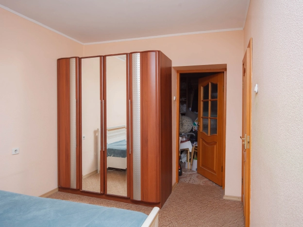 Купить трехкомнатную квартиру в Новосибирске. Вариант № 8141737, 14, площадь -  квм, цена 16300000 рублей