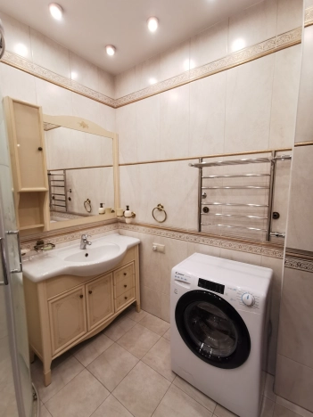 Купить двухкомнатную квартиру в Новосибирской области. Вариант № 10418752, 22, площадь -  квм, цена 8000000 рублей