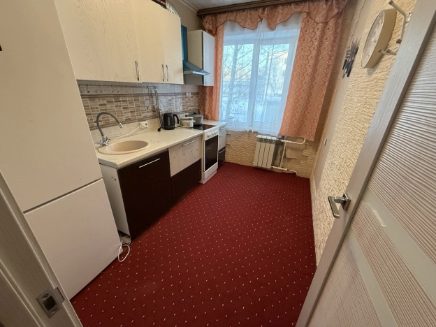 Купить многокомнатную квартиру в Микрорайоне Золотая Нива в Новосибирске. Вариант № 40193, 7, площадь -  квм, цена 5350000 рублей