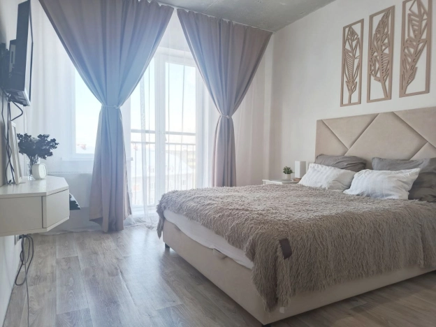 Купить квартиру на улице Галущака в Новосибирске. Вариант № 10935513, 10, площадь - квм, цена 3900000 рублей