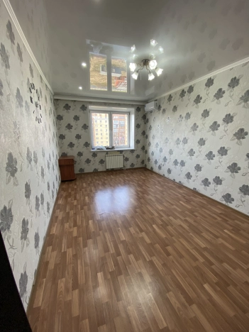 Купить однокомнатную квартиру в Омске. Вариант № 3267393, 4, площадь -  квм, цена 5680000 рублей