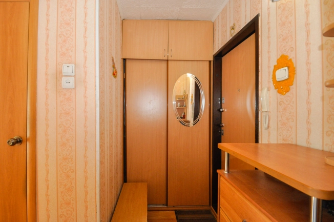 Купить однокомнатную квартиру в районе Советский в Новосибирске. Вариант № 38047, 4, площадь -  квм, цена 3400000 рублей