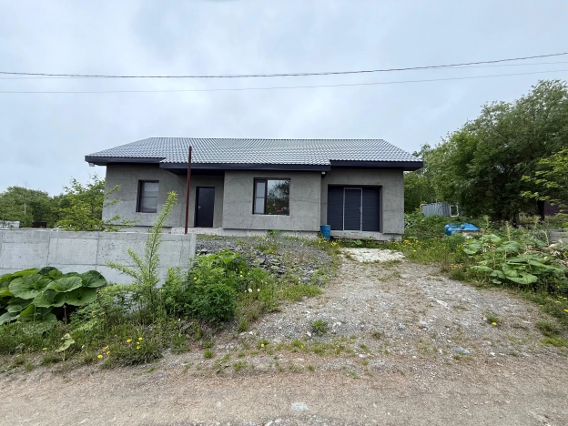 Купить дом в Южно-Сахалинске. Вариант № 60856, 3, площадь -  квм, цена 15300000 рублей