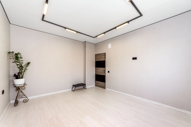 Купить трехкомнатную квартиру на улице Олега Кошевого в Калининграде. Вариант № 302120, 4, площадь -  квм, цена 6500000 рублей