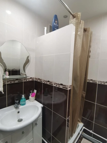 Купить трехкомнатную квартиру в Микрорайоне 8-й, Элиста в Элисте. Вариант № 31426, 14, площадь -  квм, цена 6000000 рублей