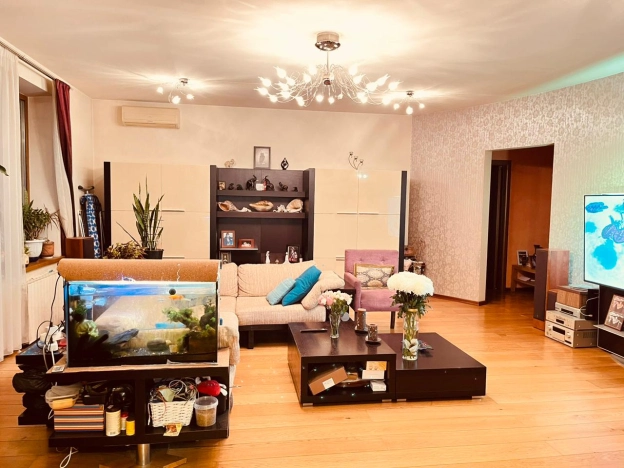 Купить квартиру в районе Раменки в Москве. Вариант № 3953695, 1, площадь -  квм, цена 51210000 рублей