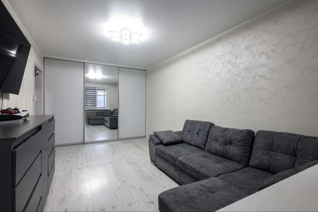 Купить однокомнатную квартиру на вторичке на улице 1-й Некрасовский проезд в Пушкине. Вариант № 7690676, 2, площадь -  квм, цена 4150000 рублей