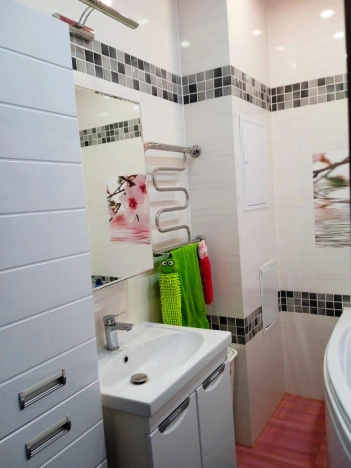 Купить двухкомнатную квартиру в Омске. Вариант № 1366468, 24, площадь -  квм, цена 8000000 рублей