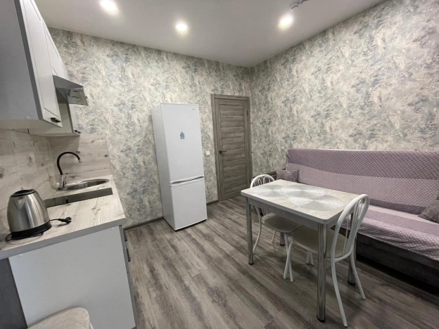 Купить однокомнатную квартиру на вторичке в районе Октябрьский в Новосибирске. Вариант № 7844590, 5, площадь -  квм, цена 8499000 рублей