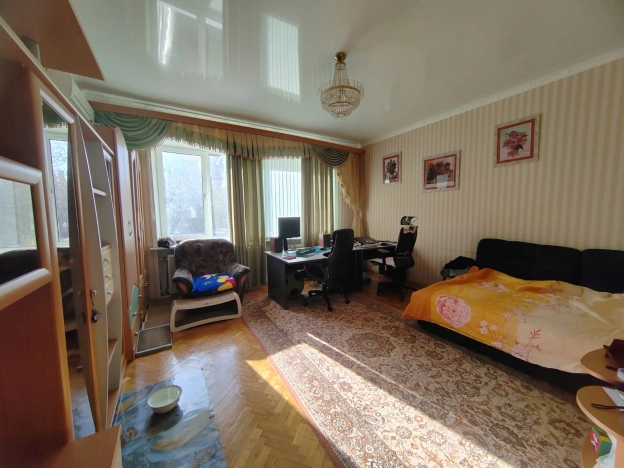 Купить четырехкомнатную квартиру в Белгородской области. Вариант № 6665899, 6, площадь -  квм, цена 8000000 рублей