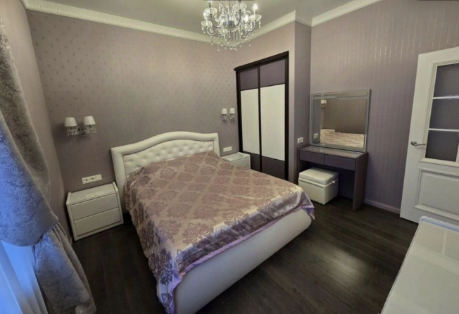 Купить двухкомнатную квартиру в Санкт-Петербурге. Вариант № 10219112, 12, площадь -  квм, цена 33500000 рублей