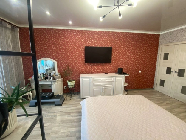 Купить трехкомнатную квартиру в Микрорайоне 6-й, Чита в Чите. Вариант № 1143322, 4, площадь -  квм, цена 11940000 рублей