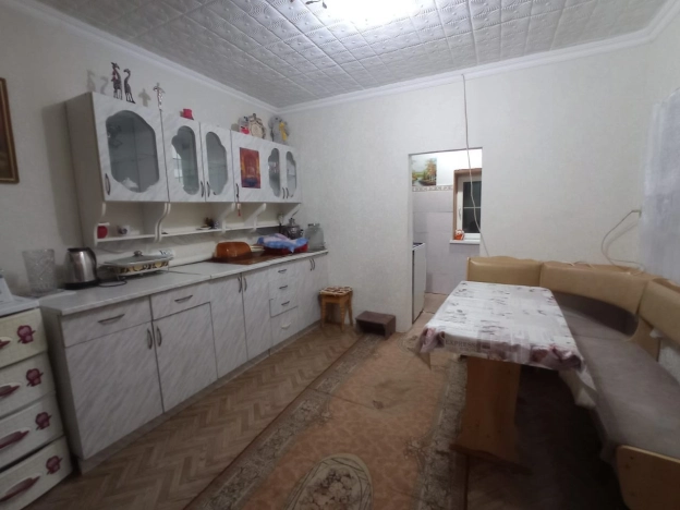 Купить дом в Элисте. Вариант № 10301104, 10, площадь -  квм, цена 8500000 рублей