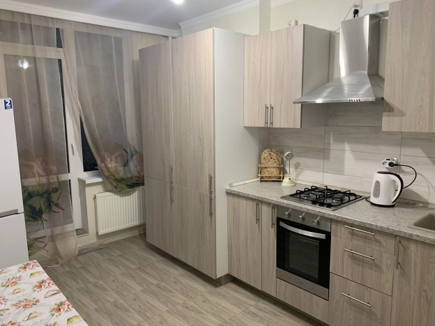 Снять квартиру в Калининградской области. Вариант № 7716448, 8, площадь - квм, цена 27000 рублей