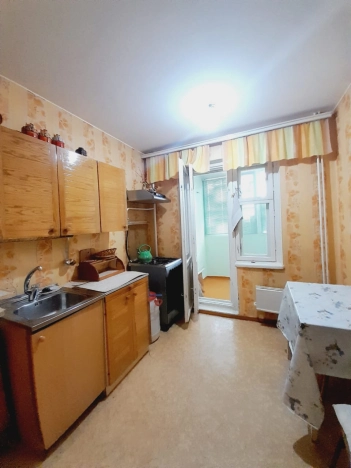 Купить двухкомнатную квартиру в Микрорайоне 2-й, Элиста в Элисте. Вариант № 16479, 15, площадь -  квм, цена 4000000 рублей