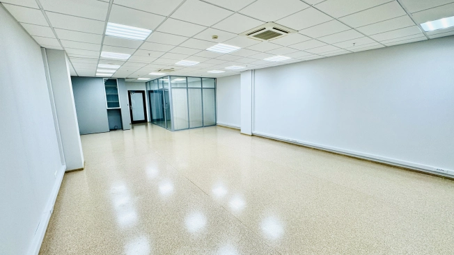 Снять коммерческую недвижимость в Новосибирске. Вариант № 5449117, 3, площадь - квм, цена 168000 рублей