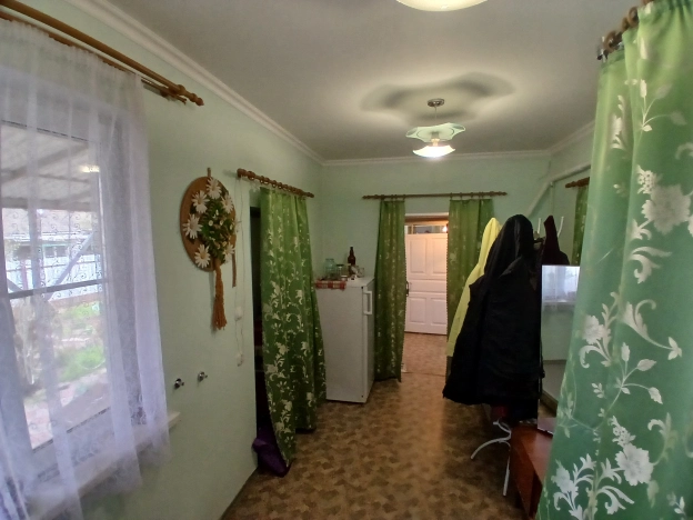 Купить дом на улице Сазонова в Ейске. Вариант № 36028, 12, площадь -  квм, цена 6500000 рублей