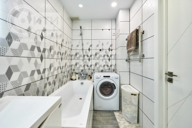 Купить трехкомнатную квартиру в Воронеже. Вариант № 1262803, 24, площадь -  квм, цена 9990000 рублей