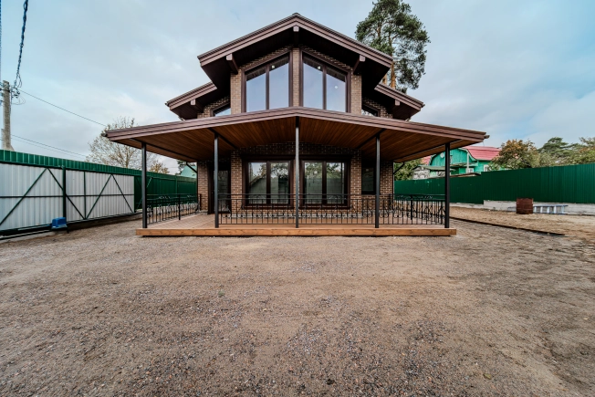 Купить дом в Приозерске. Вариант № 7497622, 0, площадь -  квм, цена 16490000 рублей