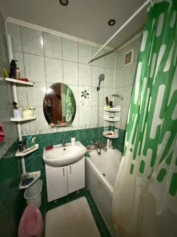 Купить двухкомнатную квартиру в Микрорайоне 4-й, Элиста в Элисте. Вариант № 5551567, 7, площадь -  квм, цена 4500000 рублей