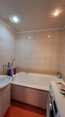 Купить трехкомнатную квартиру на улице Молодёжная в Республике Татарстан (татарстан). Вариант № 9331, 9, площадь -  квм, цена 3500000 рублей